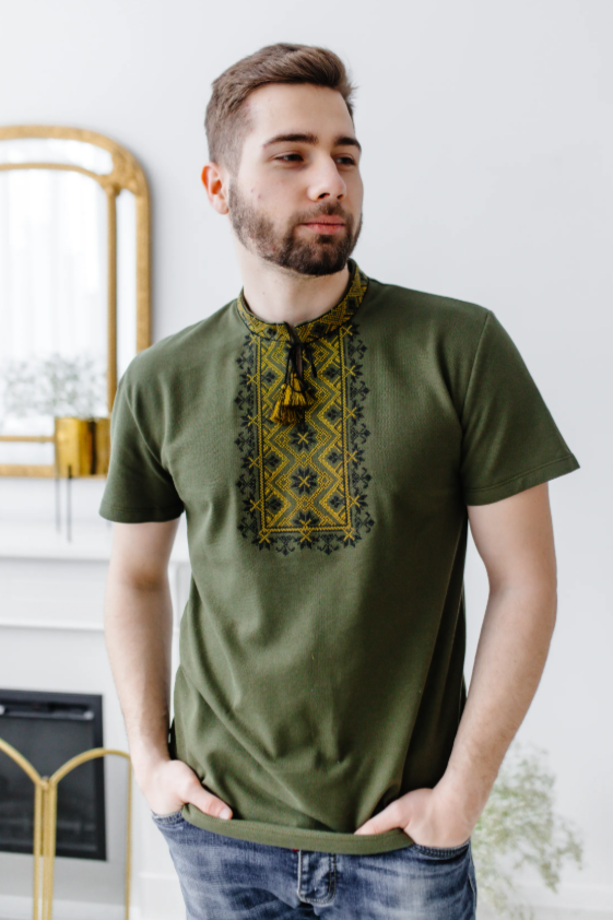 Men's short sleeve green shirt with "Zoryan"