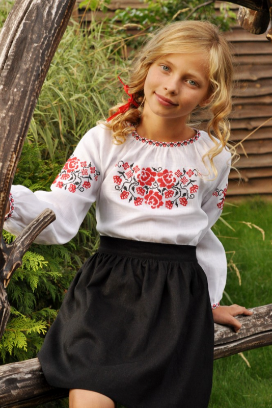 UKRAINIAN CLOTHING AND ACCESSORIES DELIVERED IN THE U.S. AND WORLDWIDE