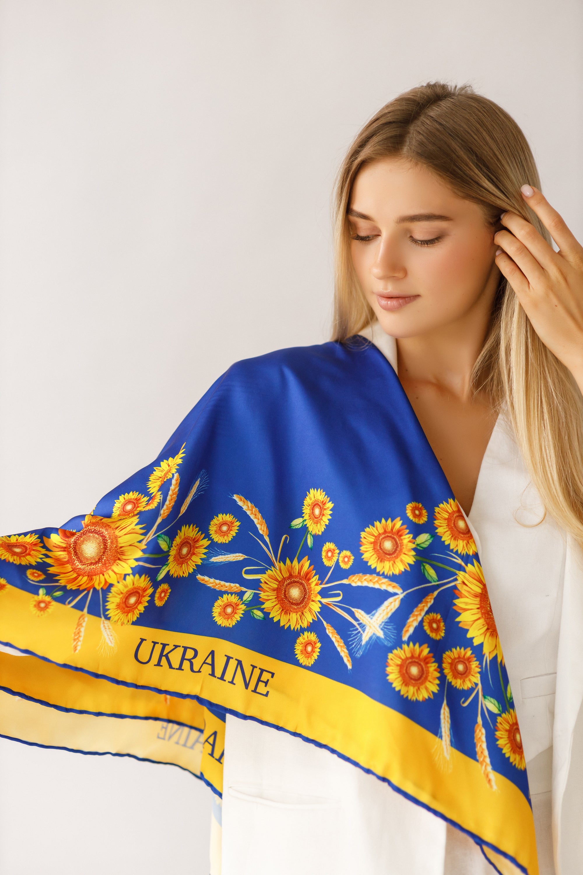 Ukrainian square scarf "Sunflower"
