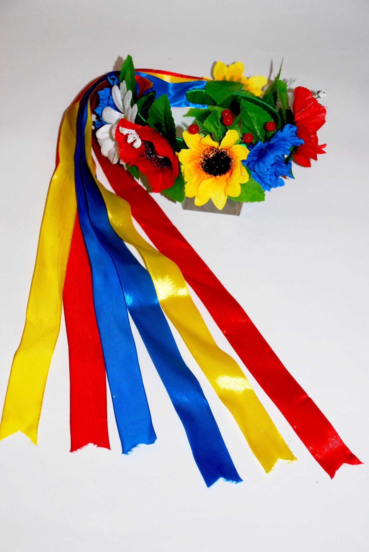 Ukrainian head-band "Wreath" with ribbons
