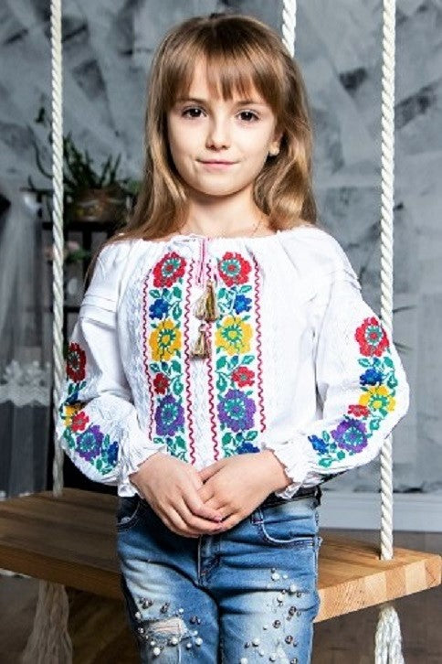 Girl's blouse with floral embroidery "Galynka"