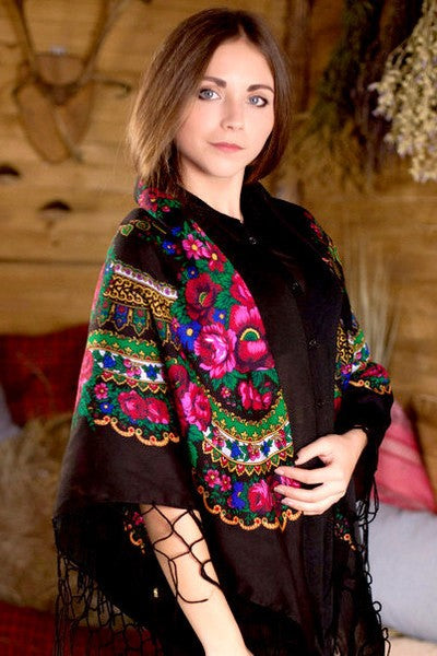 Ukrainian shawl "Hustka". Black. Large
