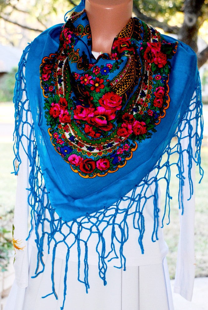 Ukrainian shawl "Hustka". Azure. Medium